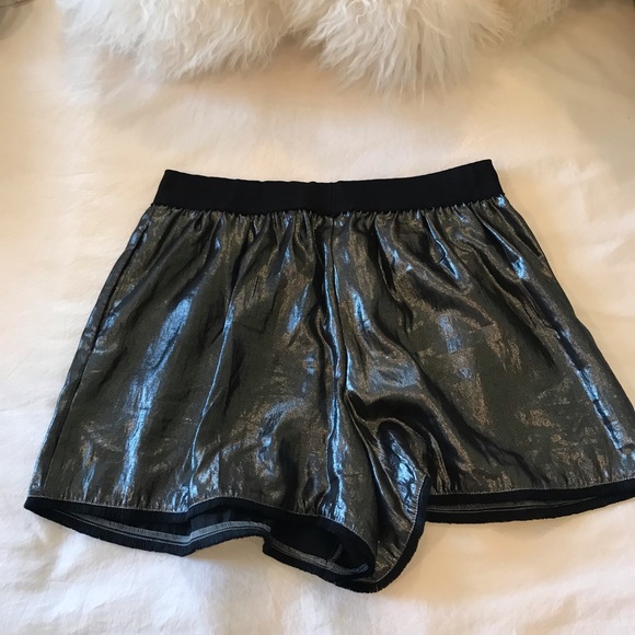 BCBG Dress Shorts LIKE-NEW - Picture 2 of 3